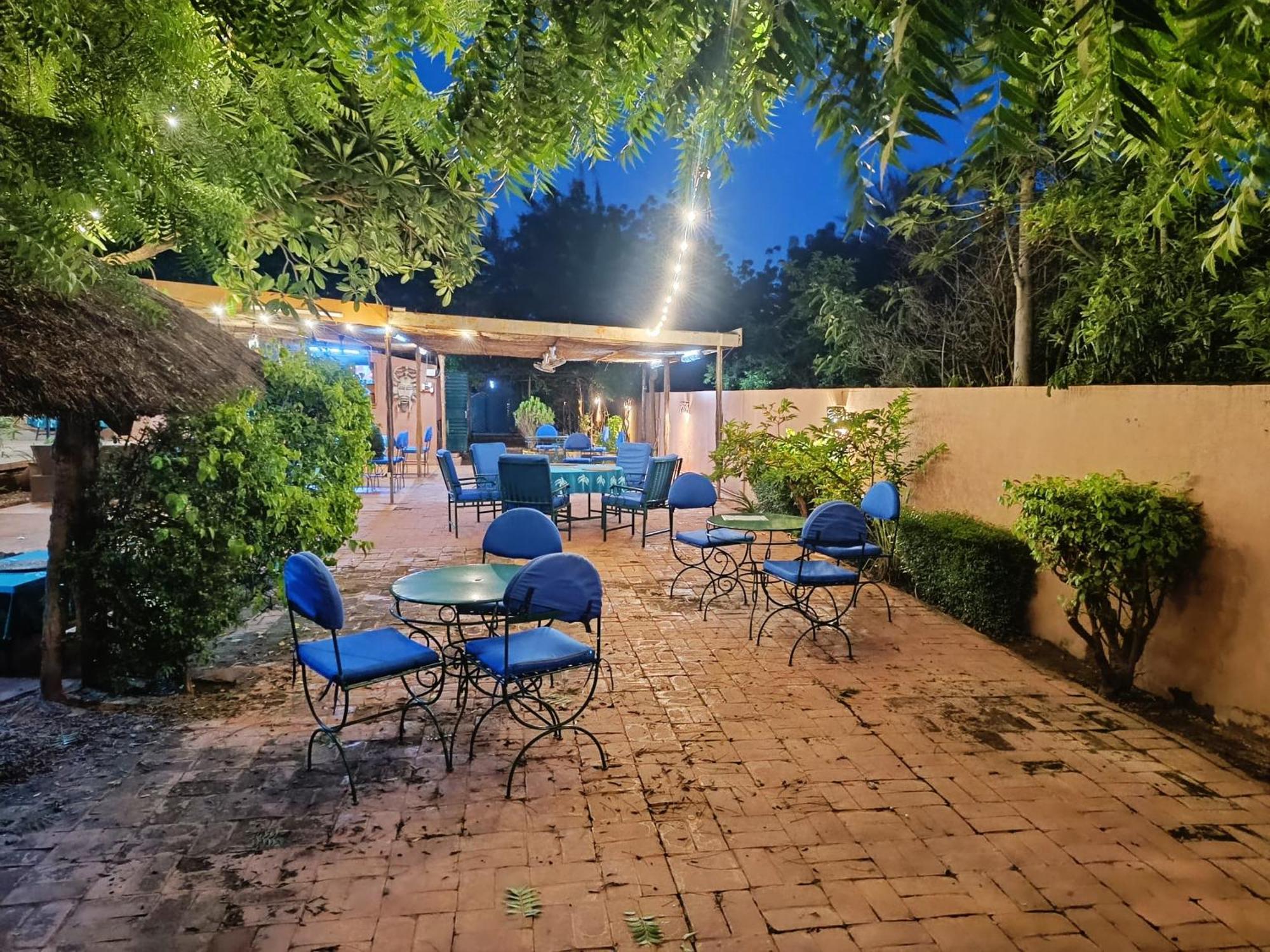 Hotel Les Palmiers Ouagadougou Exterior foto